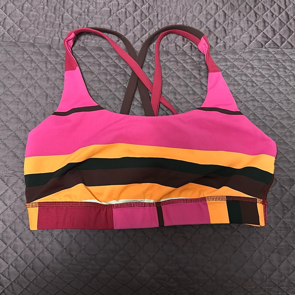 Lululemon gently use sports bra size 6